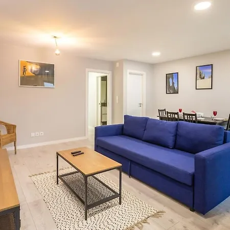 Casa Da Baia Townhouse With Private Patio Seixal (Setubal)
