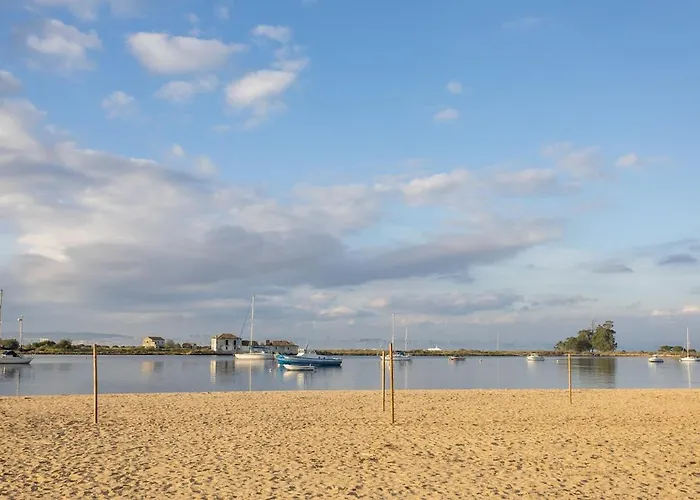 Casa Da Baia Townhouse With Private Patio * Seixal (Setubal)